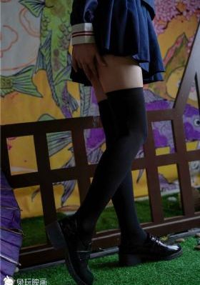 李采潭热情的邻居_十万网红美女美酱