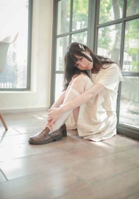 俄罗斯女子学院激情系列_粤语中字在线观看